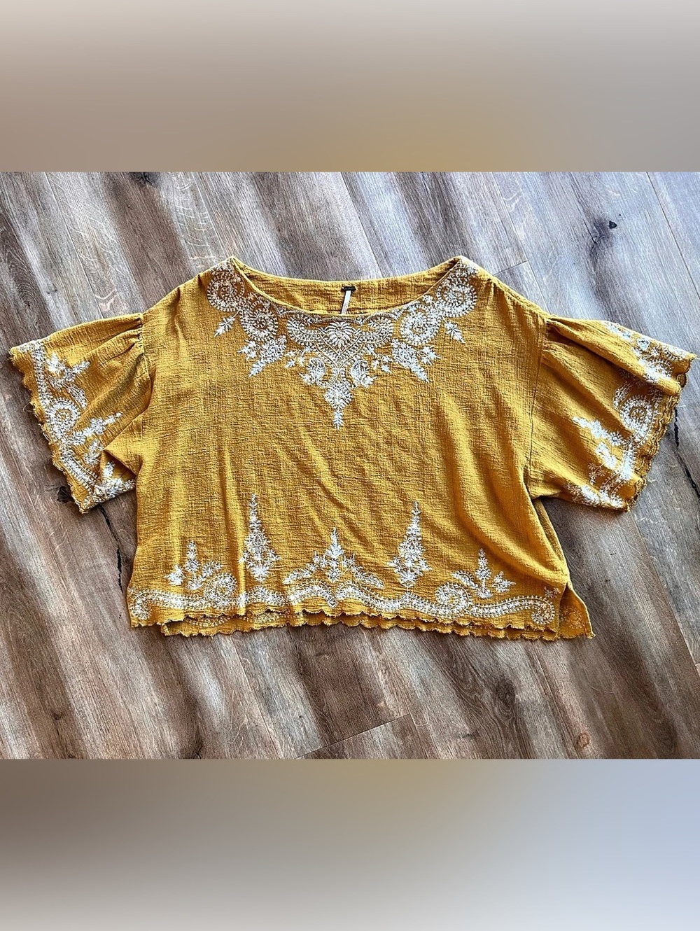 Free People Size L Yellow Embroidered Floral Cropped Blouse 100% Cotton